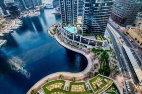 Peaceful Waterfront Marina View